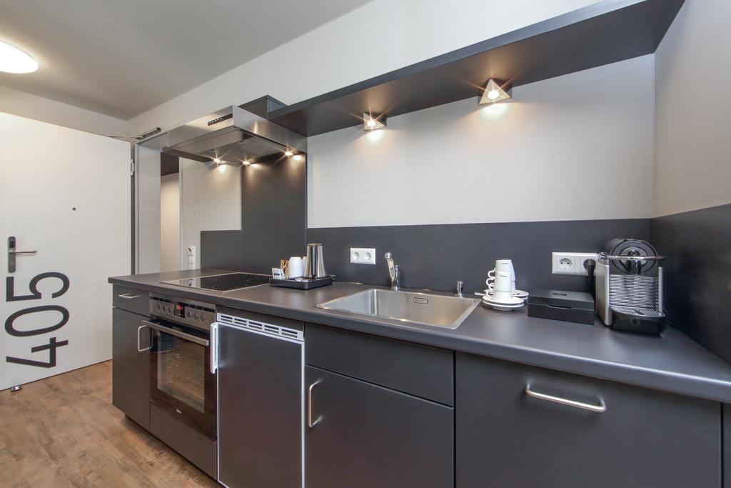 Design & Lifestyle Hotel Estilo Aalen Bagian luar foto