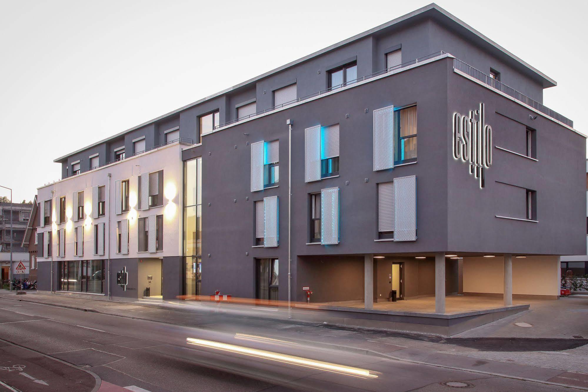 Design & Lifestyle Hotel Estilo Aalen Bagian luar foto