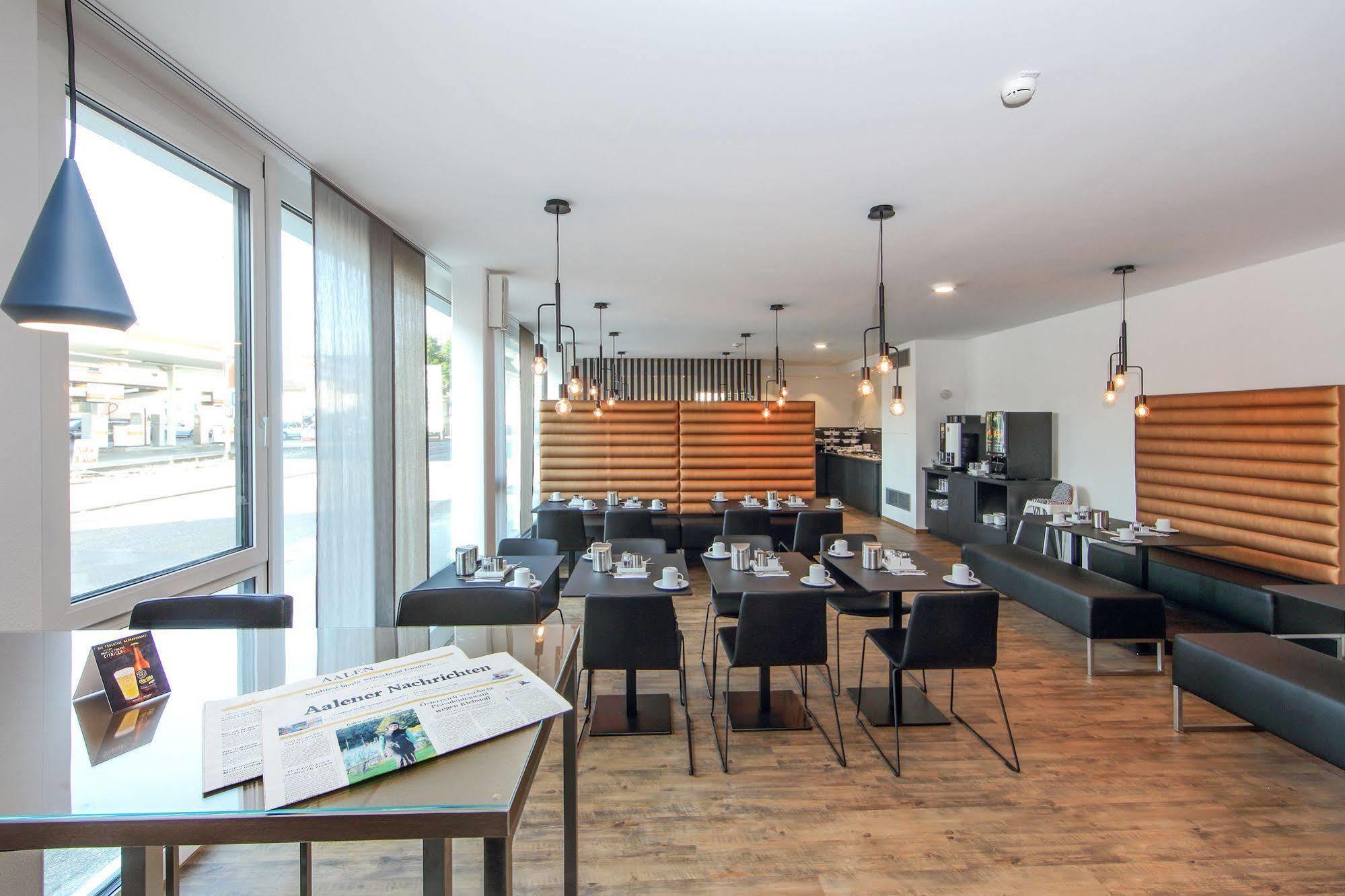 Design & Lifestyle Hotel Estilo Aalen Bagian luar foto